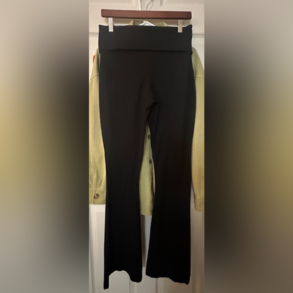 iets Frans flared yoga pants with gold over waistband good used condition 💖 - Picture 4 of 7